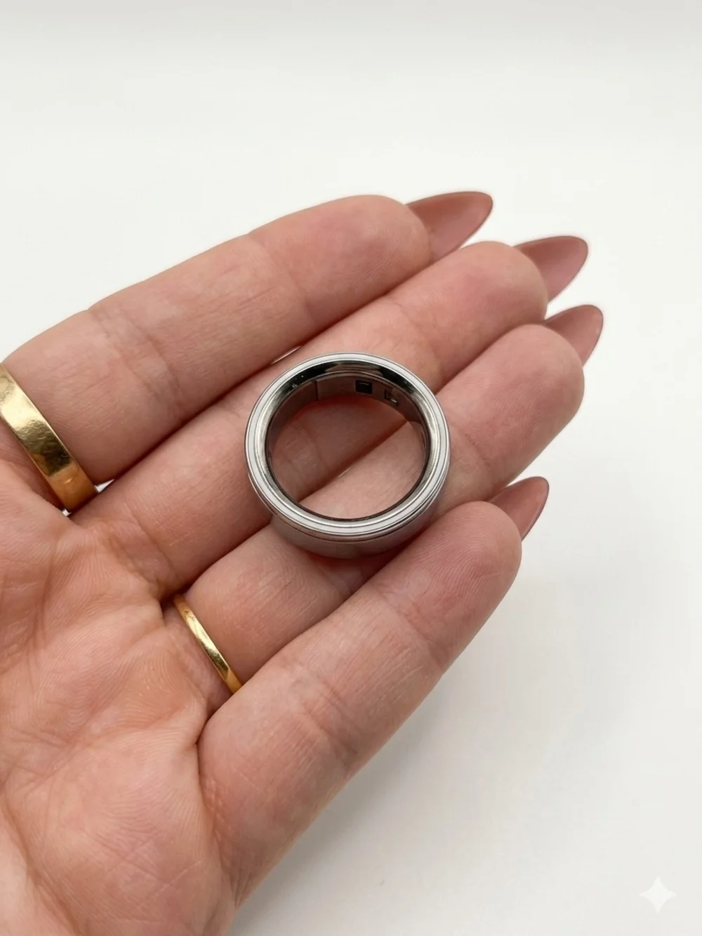 Oura Ring Gray With Charging Dock And Cable